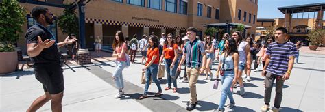 The College Tour – Undergraduate Admission.